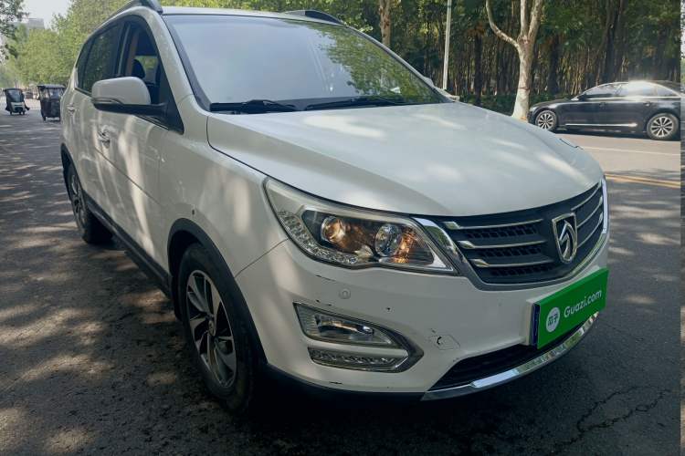Used Baojun 560 2015 1.8L manual luxury version