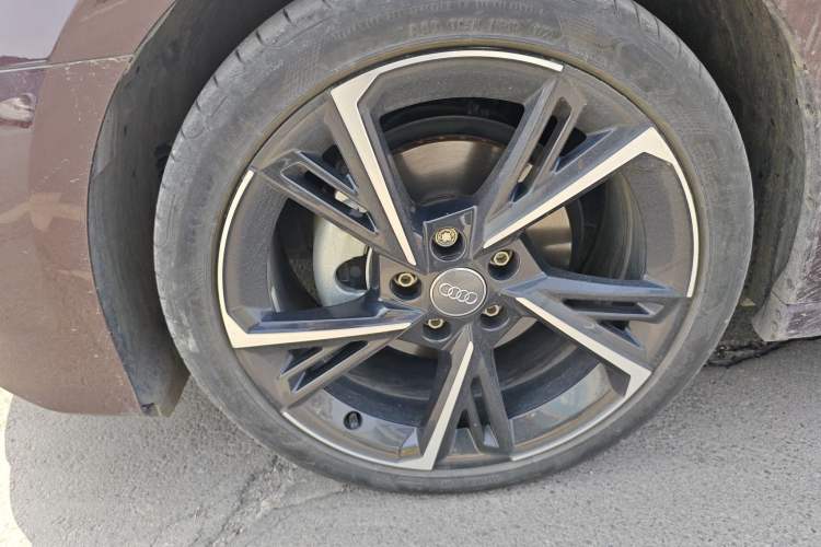 Used Audi A3 2021 Sportback 35 TFSI Fashionable Sports Model Left Front Wheel Hub