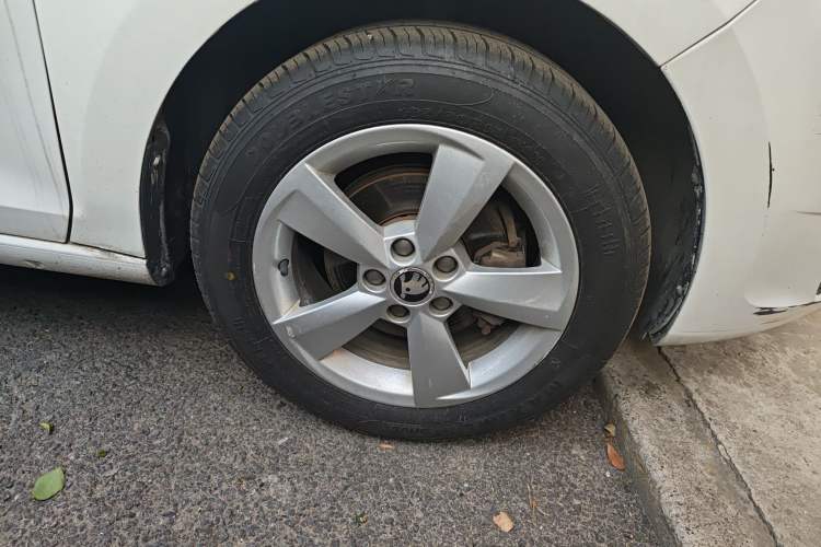 Used Skoda Rapid Spaceback 2016 Revised 1.6L Automatic Chuanxing Version