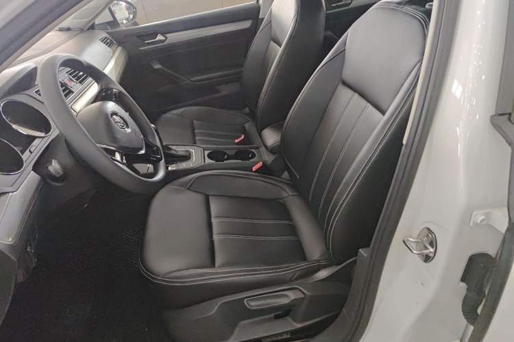 Used Volkswagen Lamando 2017 230TSI DSG Fashion Edition
