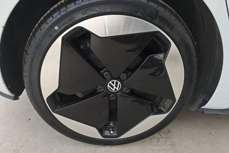 Used Volkswagen ID.3 2022 Pro Smart Edition Right Rear Wheel Hub