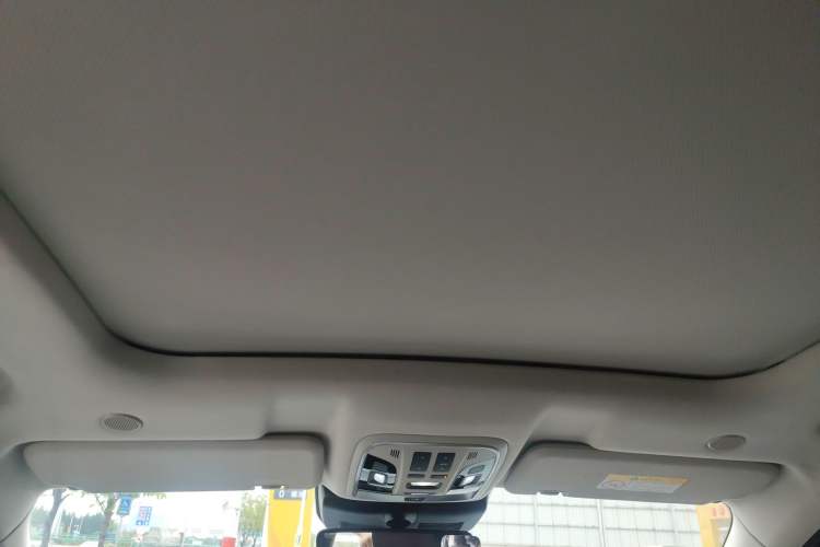 Used Wey VV6 2021 2.0T Two-Wheel Drive Smart Plus