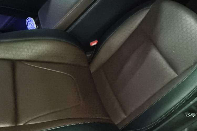 Used Mercedes-Benz V-Class 
