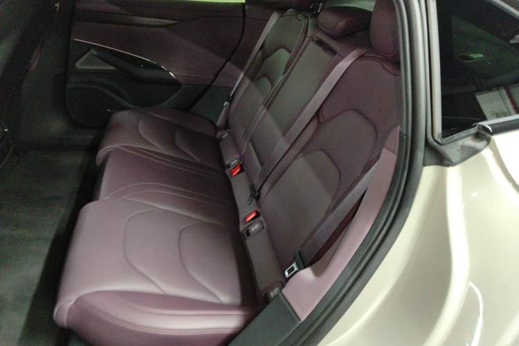 Used Xiaomi Auto SU7 2024 Rear-Drive Long-Range Intelligent Driving Version