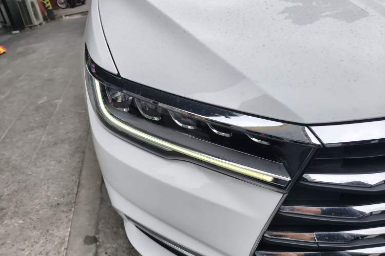 Used BYD Qin 2019 1.5L Automatic Luxury Model Right Front Headlight