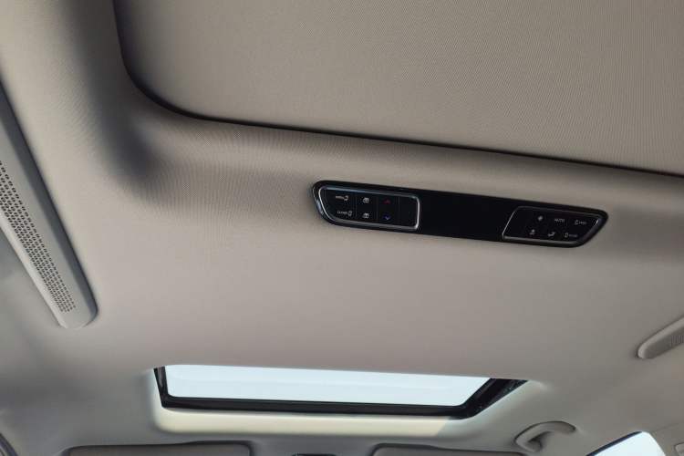 Used GAC Trumpchi M8 2024 Master Series 400T Prestige Edition
