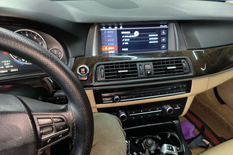 Used BMW 5 Series 2013 525Li Luxury Model