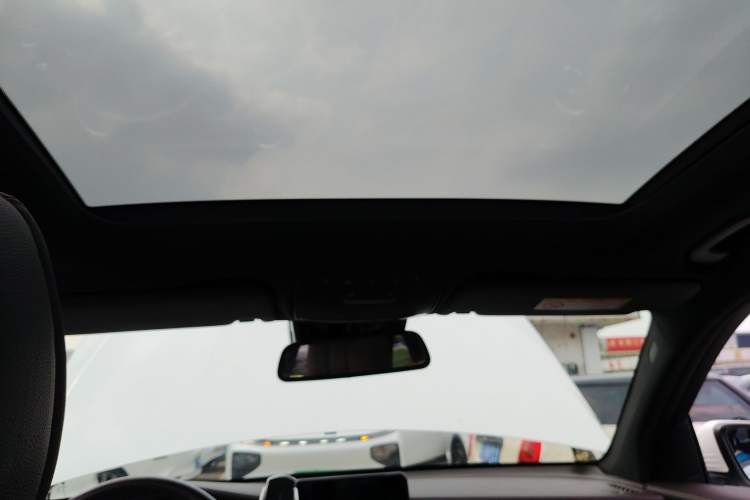 Used Mercedes-Benz GLC 2017 GLC 260 4MATIC Luxury Model Headliner