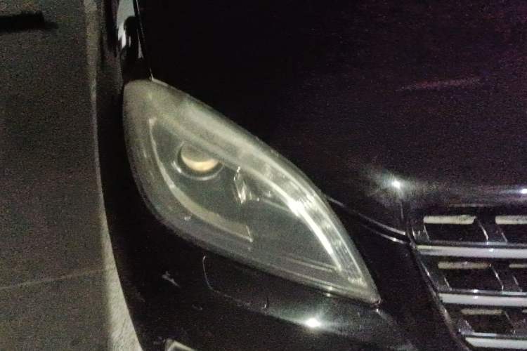 Used Mercedes-Benz M-Class 2012 ML 350 Sport Edition Right Front Headlight