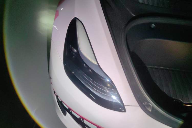 Used Tesla Model 3 2022 Rear-Wheel-Drive Version Right Front Headlight