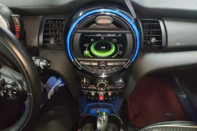 Used MINI 2015 1.5T COOPER Fun Five-Door Edition Audio And AC Panel