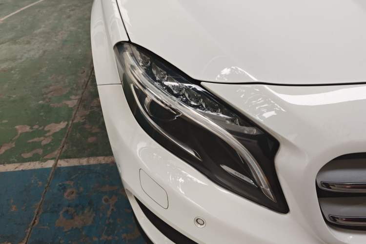 Used Mercedes-Benz GLA 2015 GLA 260 4MATIC Sport Edition Right Front Headlight