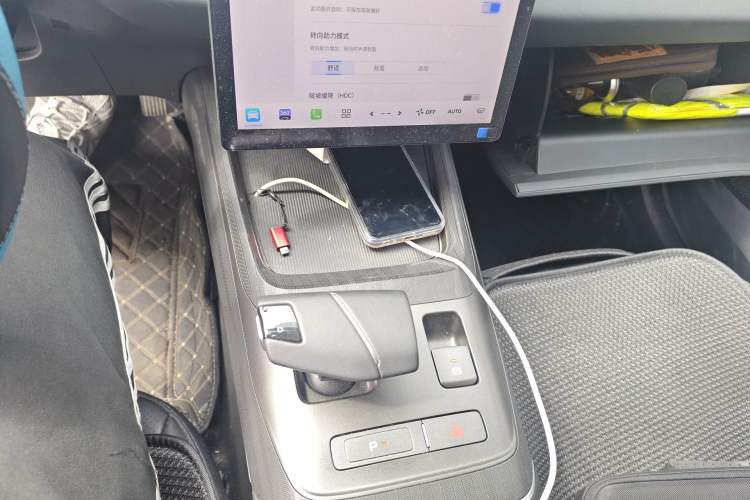 Used CHANGAN Eado 2024 1.5T GDI Automatic Prestige Edition Gear Lever