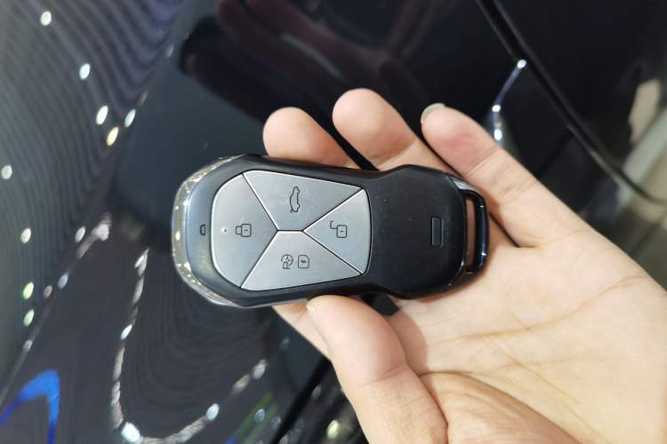 Used XPeng G9 2025 625 Long-Range Max Vehicle Key