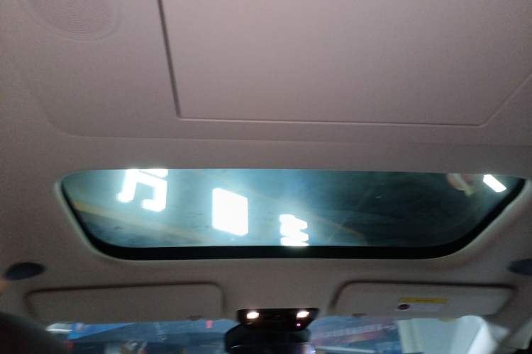 Used Li Auto MEGA 2024 Ultra Model
