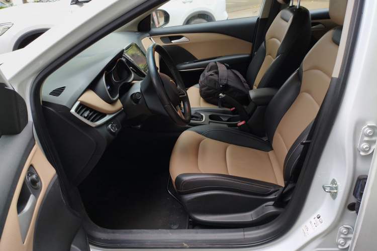 Used Chevrolet Monza 2020 320 Automatic Enjoyment Edition Left Front Seat