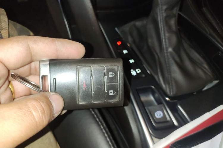 Used Cadillac SRX 2013 3.0L Comfort Model Vehicle Key