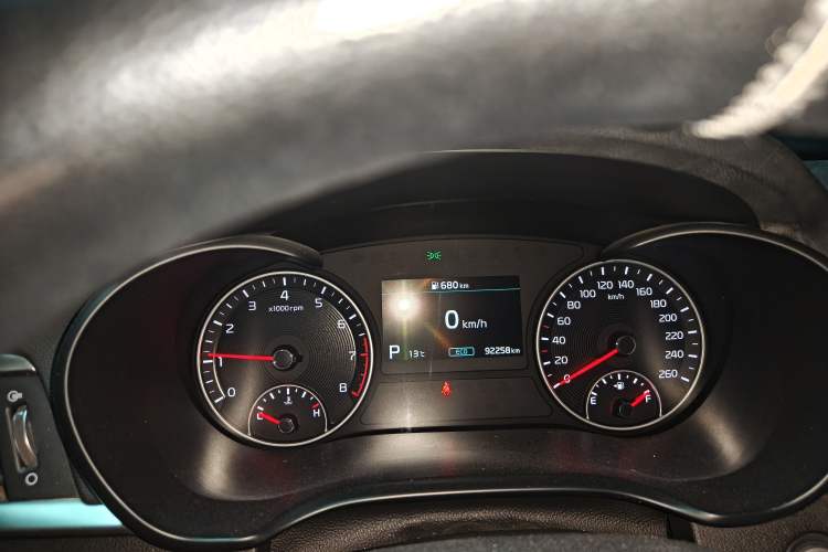 Used Kia K5 2019 Pro 2.0L Automatic Luxury Version China VI Standard