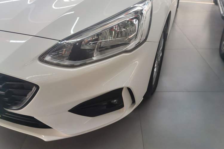 Used Ford Focus 2020 Hatchback 1.5L Automatic Sharp Edition
