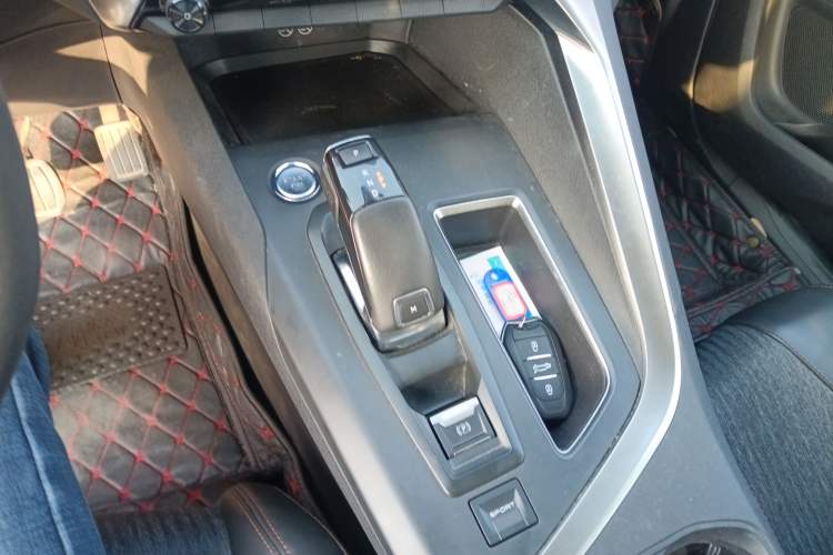 Used Peugeot 5008 2017 350THP 5-Seat Elite Edition