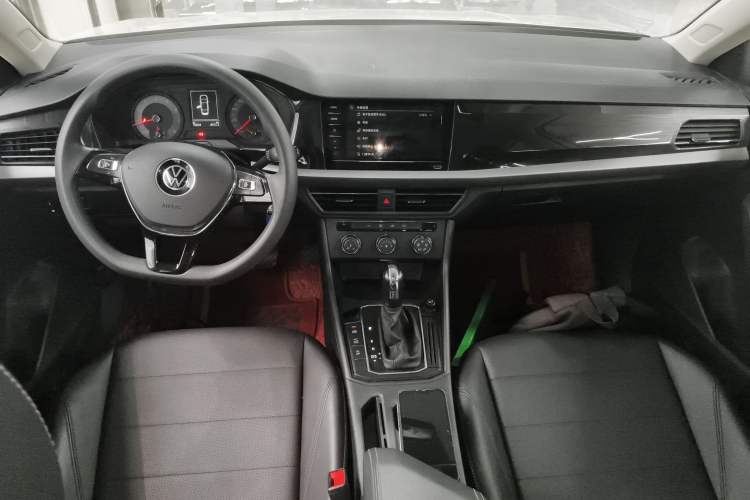 Used Volkswagen Lavida 2021 1.5L Automatic Comfort Edition Center Console