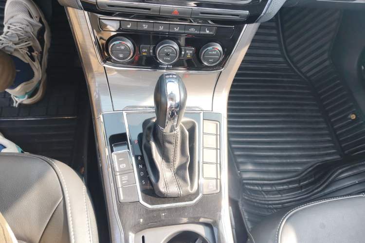 Used Volkswagen Passat 2016 330TSI DSG Luxury Edition