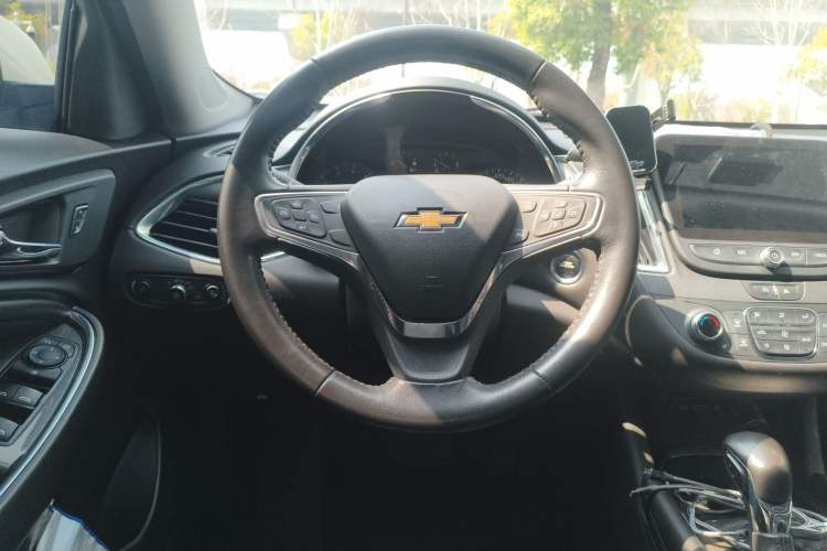 Used Chevrolet Malibu XL 2021 535T Automatic Sport Edition Steering Wheel