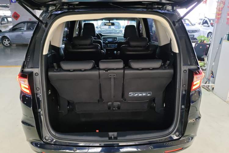 Used Honda Odyssey 2015 Revised Version 2.4L Supreme Edition