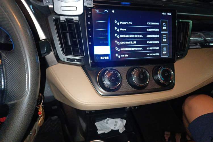 Used Toyota RAV4 2013 2.0L CVT Two-Wheel Drive Urban Edition
