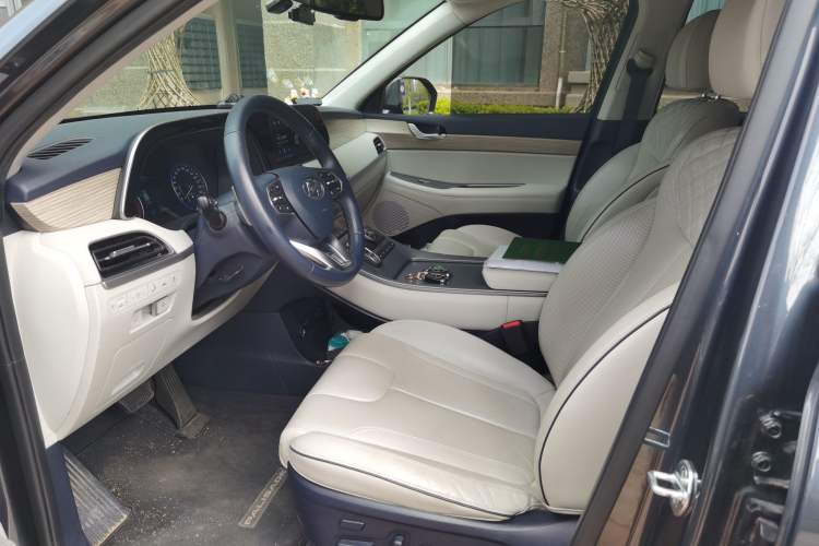 Used Hyundai Palisade 2021 3.5L Automatic 4x4 GLS
