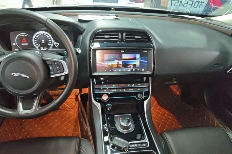 Used Jaguar XEL 2018 2.0T 250 PS Premium Edition