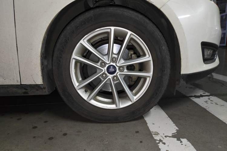 Used Ford Focus 2017 Sedan 1.6L Automatic Fashion Edition Smart Drive Version