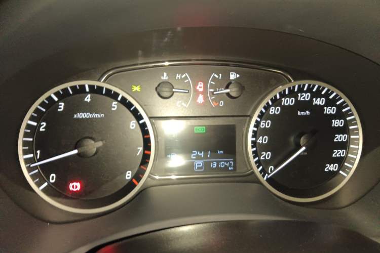 Used Nissan Sylphy 2019 1.6XV CVT Smart Connect Luxury Edition China VI Standard Instrument Cluster