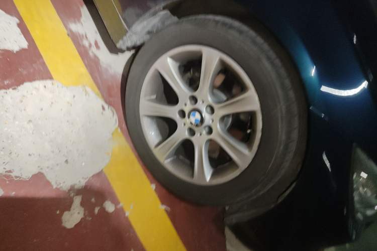 Used BMW 4 Series 2016 420i Convertible Fashion Model Right Front Wheel Hub