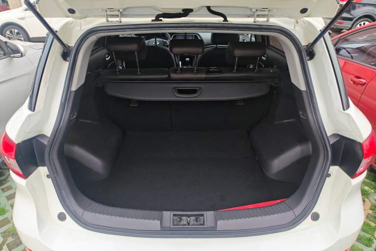 Used GAC Trumpchi GS4 2017 200T Manual Two-Wheel Drive Luxury Edition
