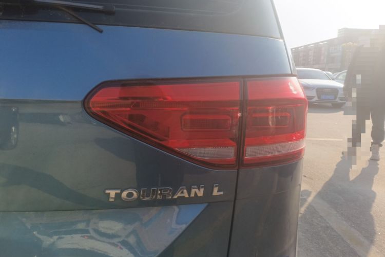 Used Volkswagen Touran 2018 Volkswagen Touran L 280TSI DSG Style Edition 7 Seats China VI Standard