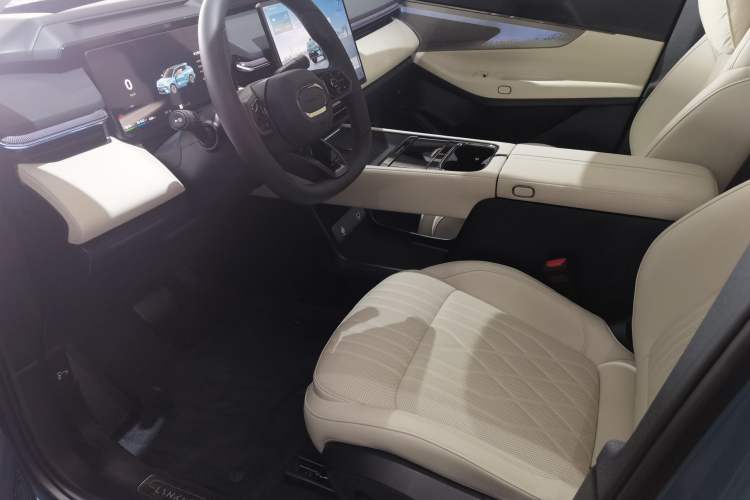 Used Lynk & Co 08 EM-P 2026 Model 210 Four-Wheel Drive Performance Ultra H7