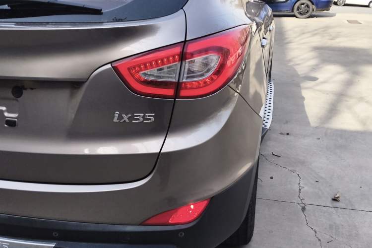 Used Hyundai ix35 2013 2.0L Automatic Two-Wheel Drive Smart GLS China IV Standard Right Rear Taillight