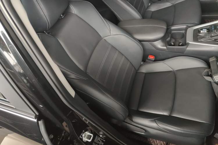 Used Toyota Wildlander 2022 2.0L CVT Two-Wheel Drive Luxury PLUS Edition
