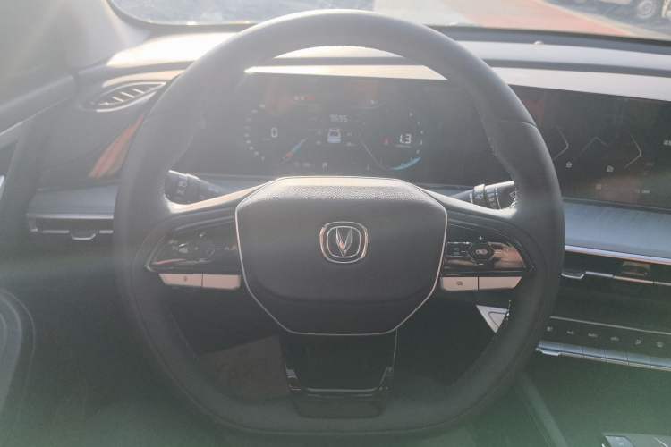 Used Changan Eado 2023 Changan Edition PLUS Blue Whale NE 1.4T GDI DCT Prestige Version