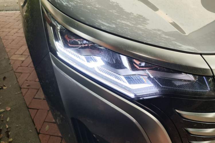 Used Denza D9 2024 DM-i 1050 Luxury Model