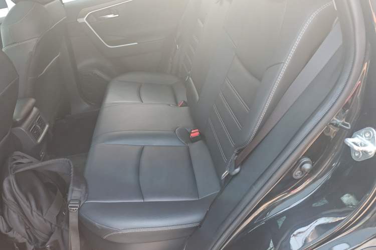 Used Toyota RAV4 2021 Dual-Engine 2.5L E-CVT Four-Wheel Drive Elite PLUS Edition Left Rear Seat