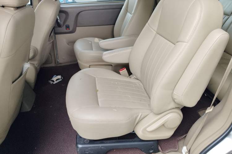 Used Buick GL8 2012 2.4L BASE Comfort Edition