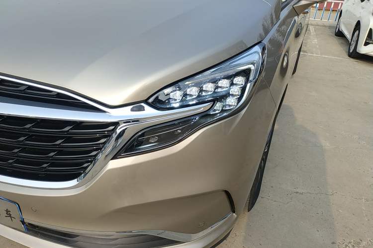 Used Buick GL8 2022 ES Land Cruiser 653T Luxury Model
