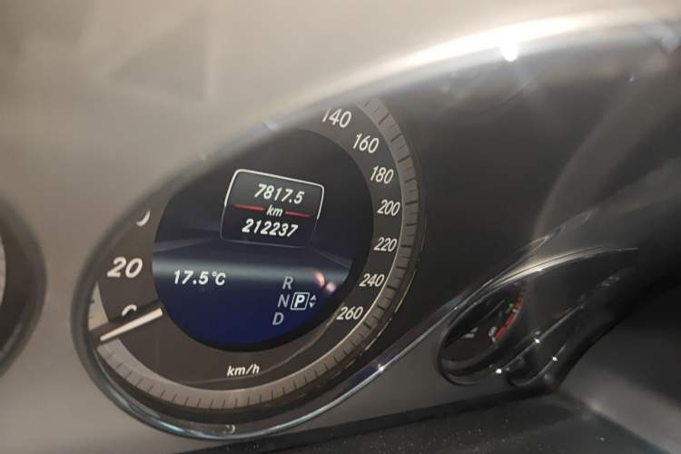 Used Mercedes-Benz E-Class 2013 E 260 L CGI Stylish Model Odometer Close Up