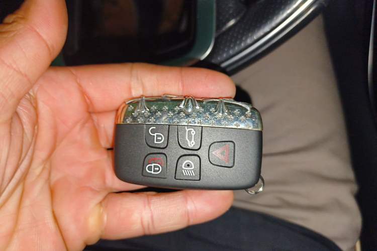 Used Land Rover Range Velar 2017 P380 R-DYNAMIC SE
