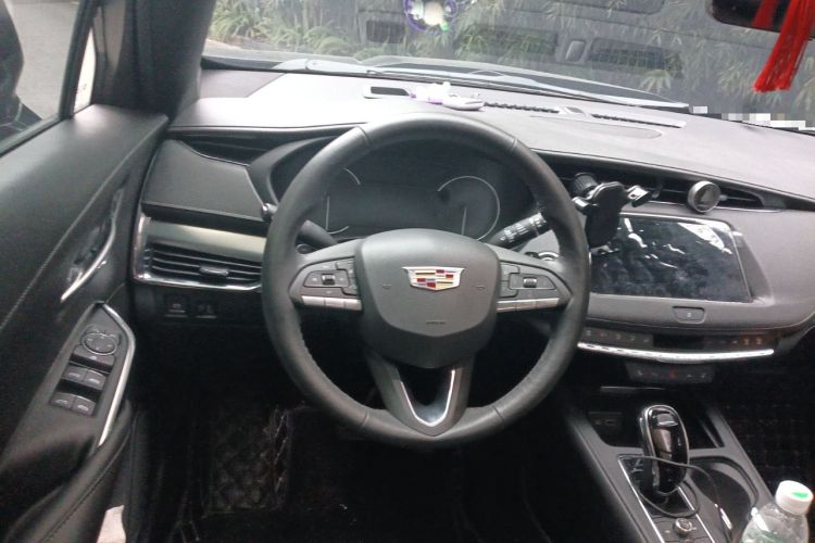 Used Cadillac XT4 2022 28T Two-Wheel-Drive Luxury Version