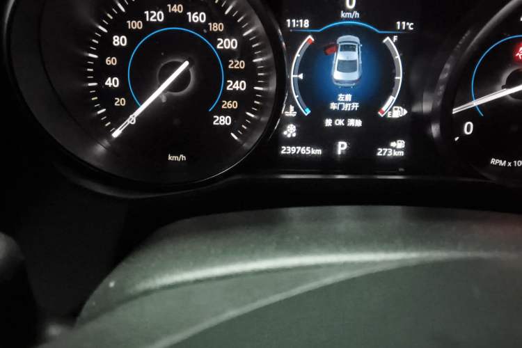 Used Jaguar XFL 2017 XFL 2.0T 200PS Elite Edition Odometer Close Up