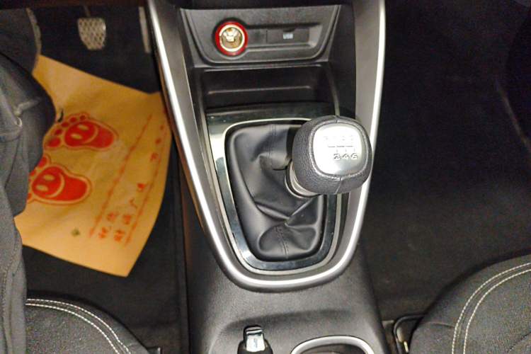 Used Baojun 510 2017 1.5L manual Comfort trim