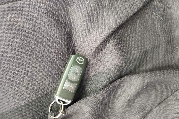 Used Mazda Mazda 3 Axela 2016 Sedan 1.5L Automatic Luxury Model